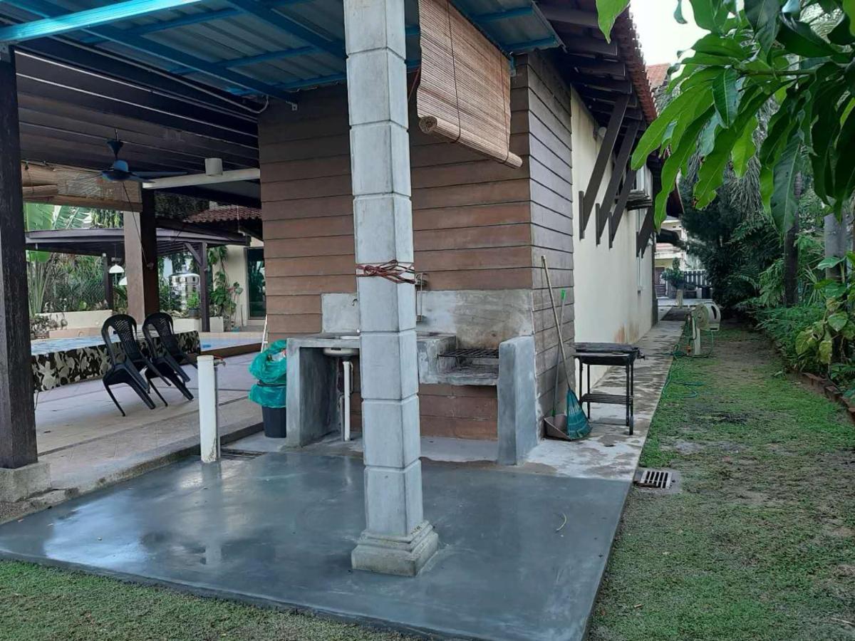 Melaka Beachfront Villa With Pool Exterior foto