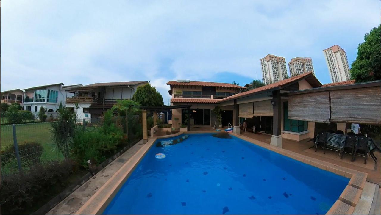 Melaka Beachfront Villa With Pool Exterior foto