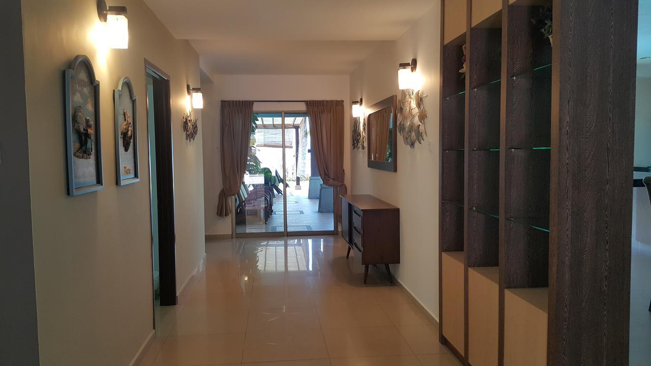 Melaka Beachfront Villa With Pool Exterior foto